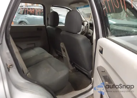 2009 Ford Escape Xls/Xls Manual from USA, damaged, VIN 1FMCU02739KB22392